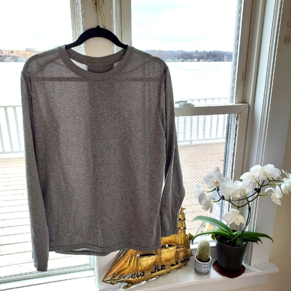 Nike || Dri Fit Long Sleeve